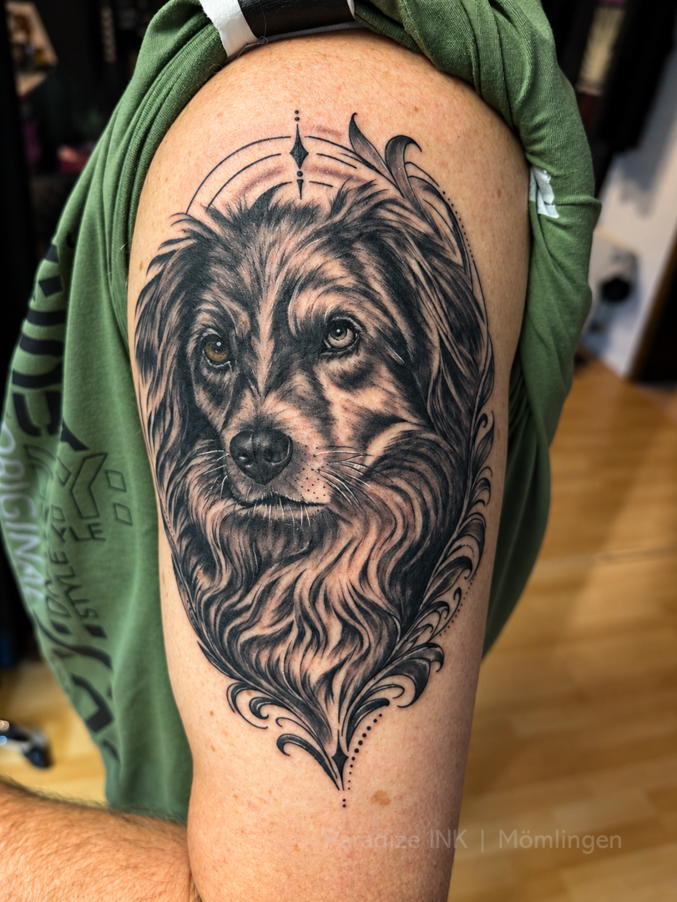 Realistic Artwork Tattoo Paradize Ink Mömlingen Realismus Tattoo Hund auf dem Oberarm